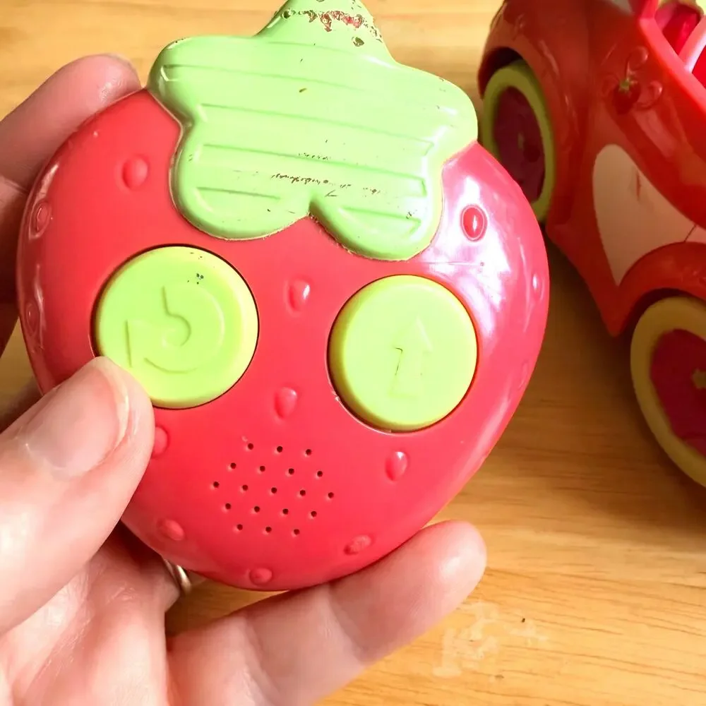 2009 Hasbro Strawberry Shortcake Berry Cruiser RC Remote Control Car Tested